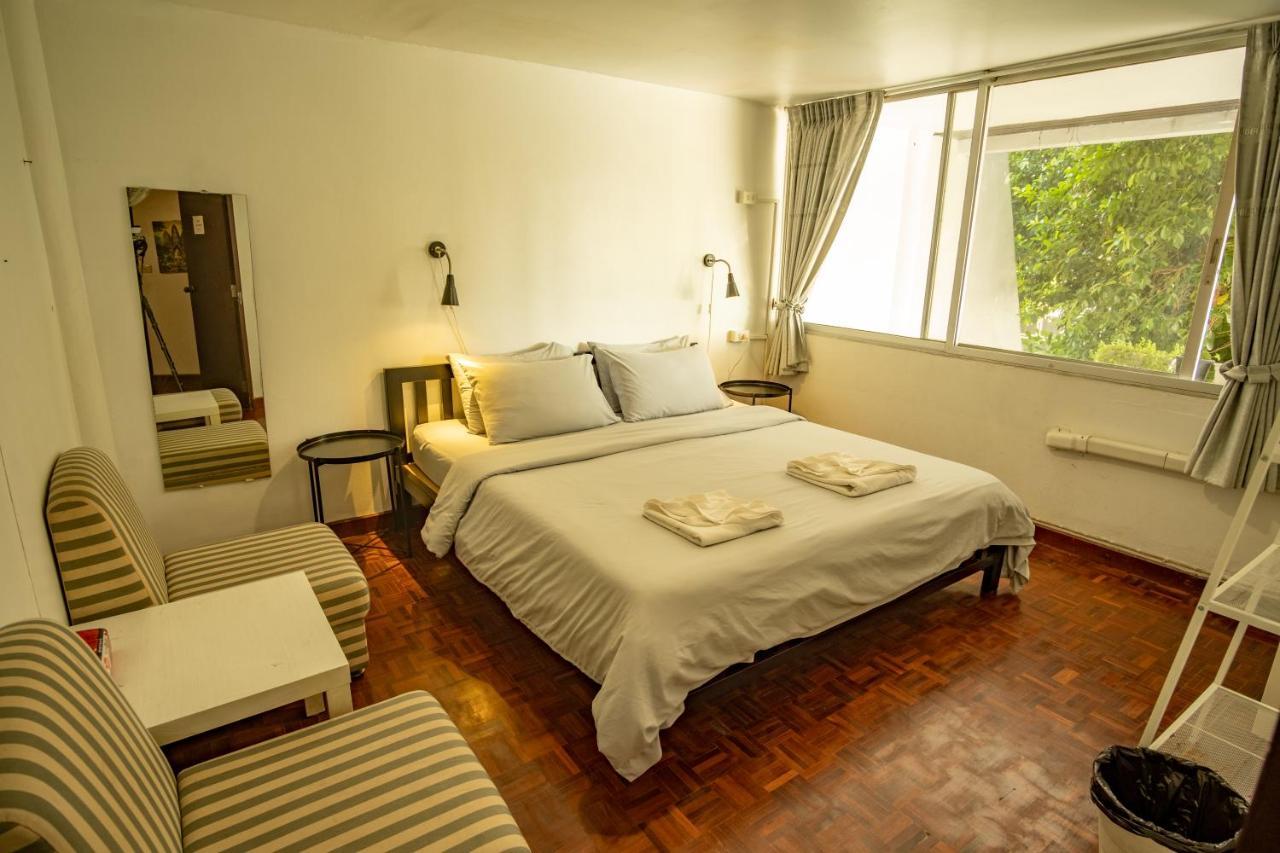 Home16 Sukhumvit16 Bangkok Kültér fotó