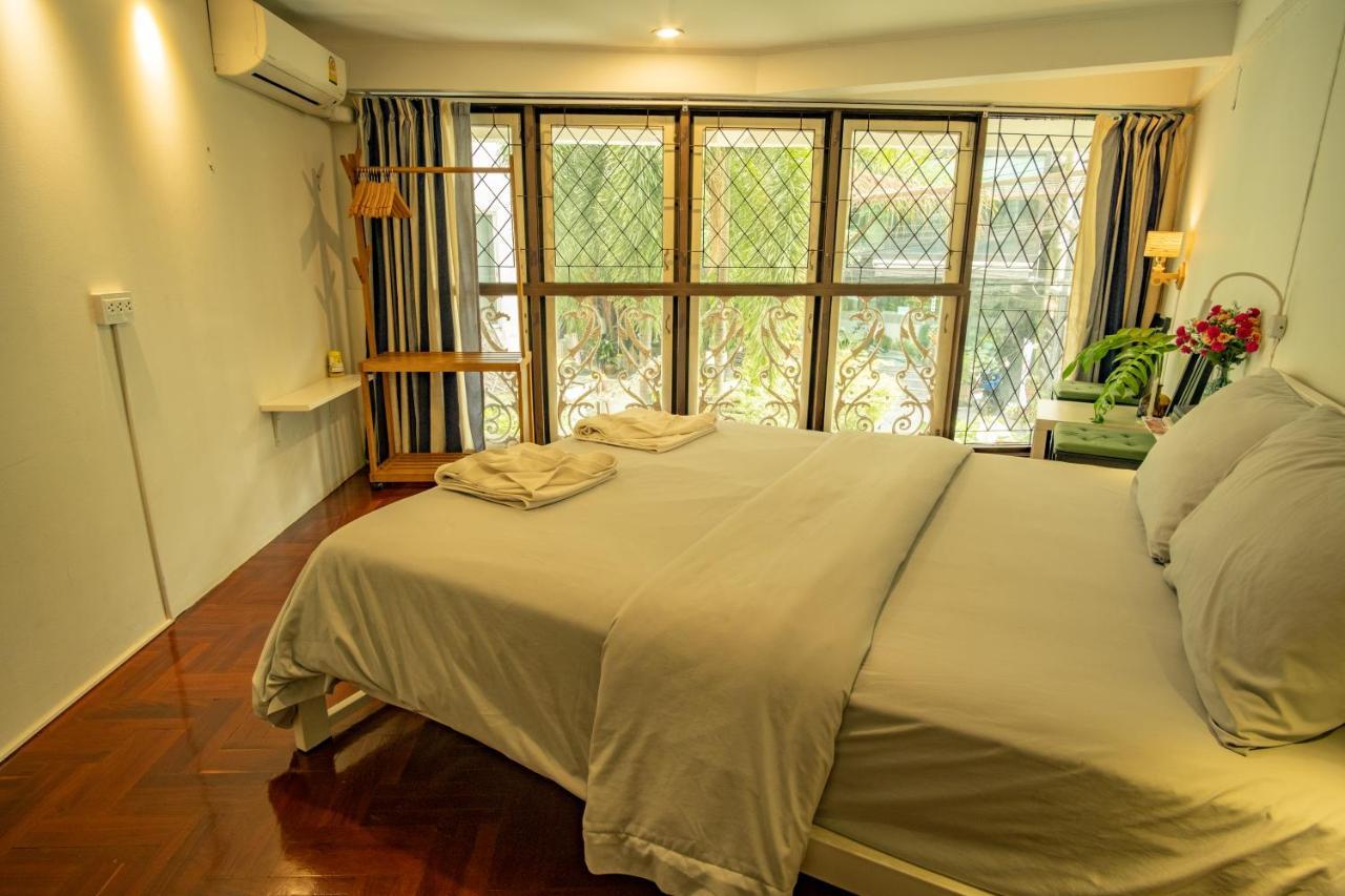 Home16 Sukhumvit16 Bangkok Kültér fotó