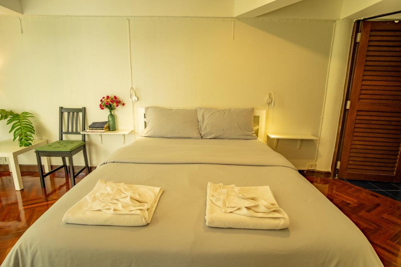 Home16 Sukhumvit16 Bangkok Kültér fotó