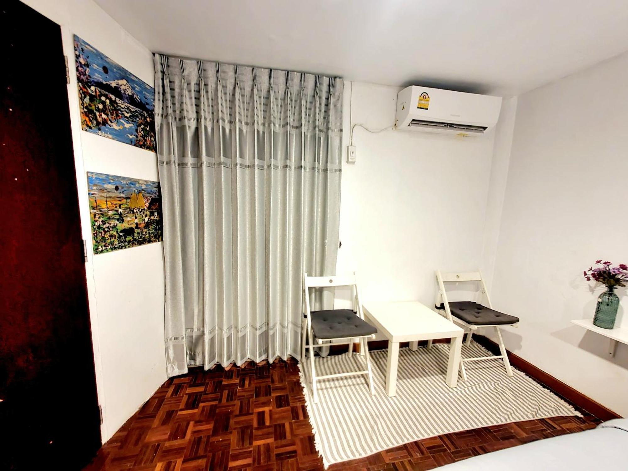 Home16 Sukhumvit16 Bangkok Kültér fotó